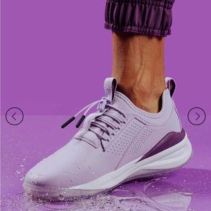 Clove Shoes.  Like new condition.